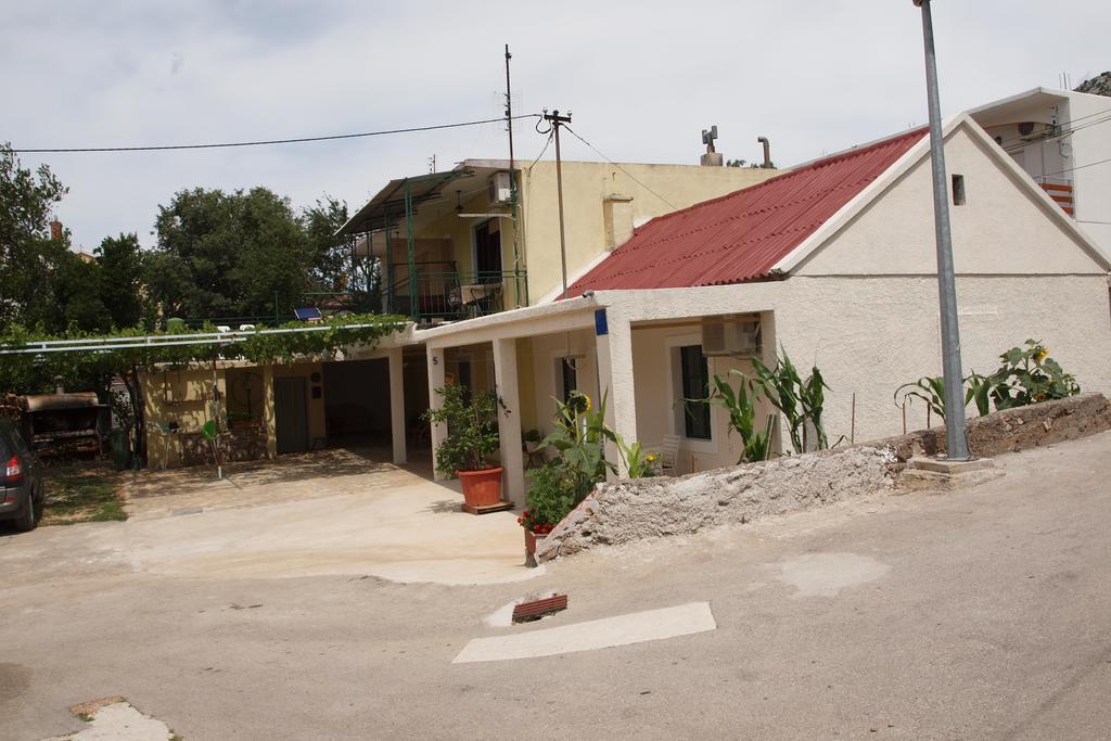 Apartments Viktorija Starigrad Paklenica Buitenkant foto