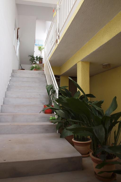 Apartments Viktorija Starigrad Paklenica Buitenkant foto