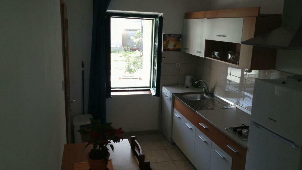 Apartments Viktorija Starigrad Paklenica Buitenkant foto