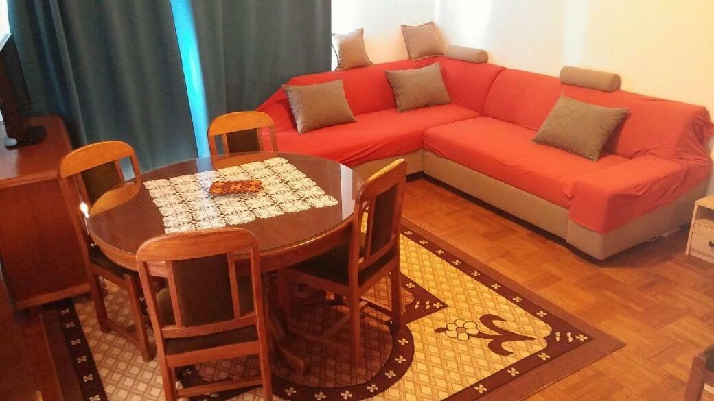 Apartments Viktorija Starigrad Paklenica Buitenkant foto