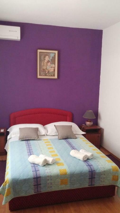 Apartments Viktorija Starigrad Paklenica Buitenkant foto